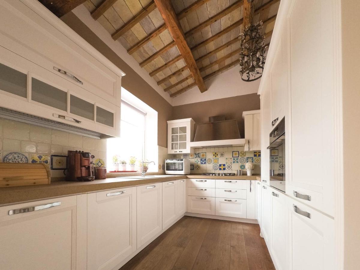 Bed and Breakfast Il Bianconiglio R&B Carraie Экстерьер фото